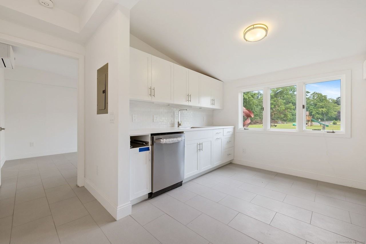 529 Danbury Rd #C - Photo 3 of 21