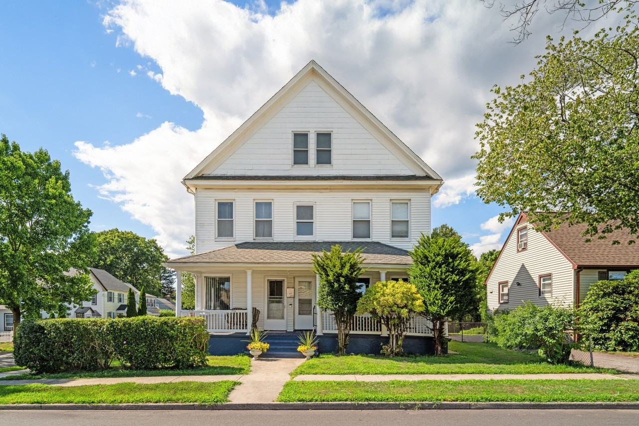314 Suburban Ave #3rdFL - Photo 2 of 32