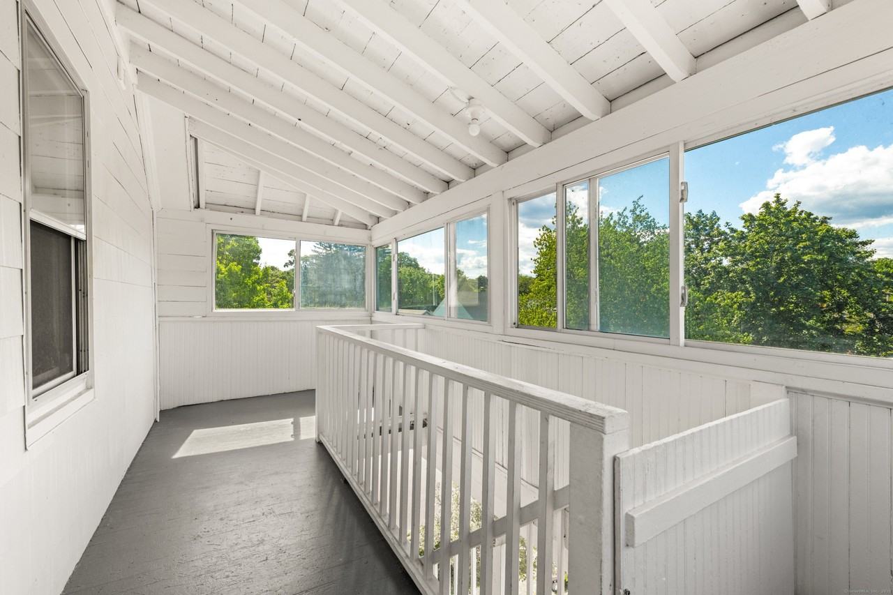 314 Suburban Ave #3rdFL - Photo 7 of 32