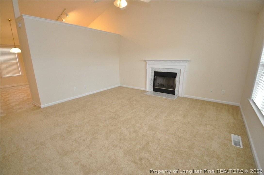 701 Kavkaz St - Photo 3 of 36