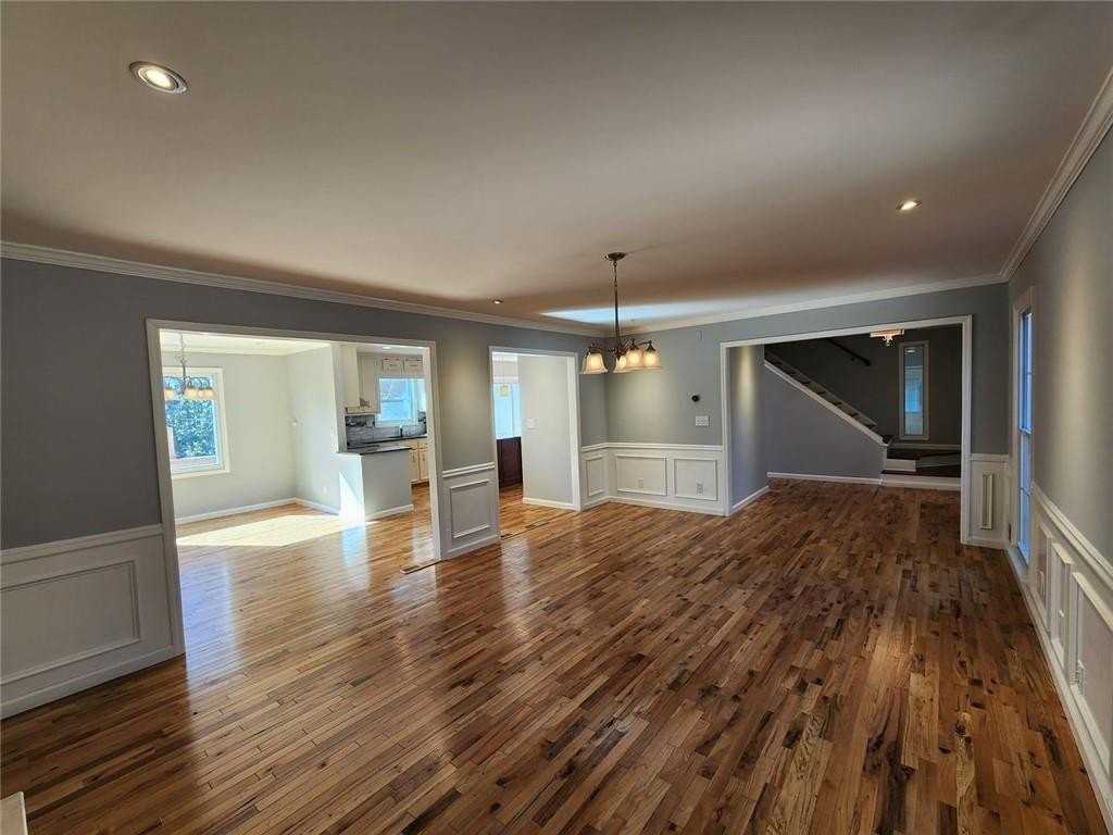 885 Melody Ln - Photo 4 of 33