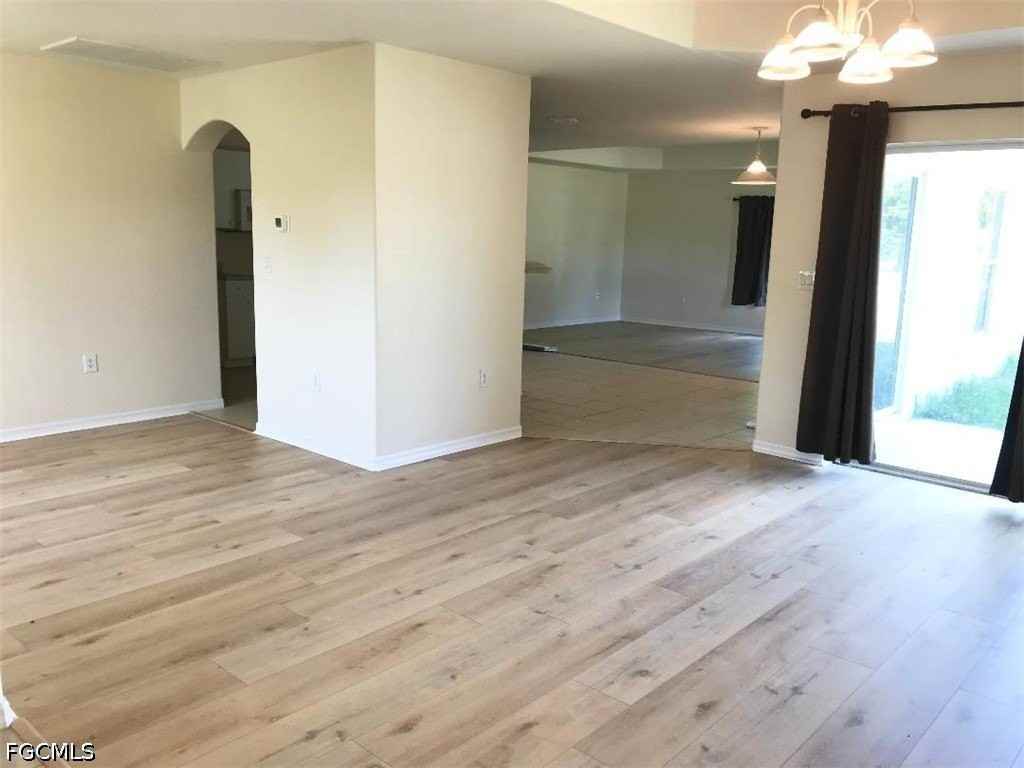 2323 Ne 26th St - Photo 4 of 17