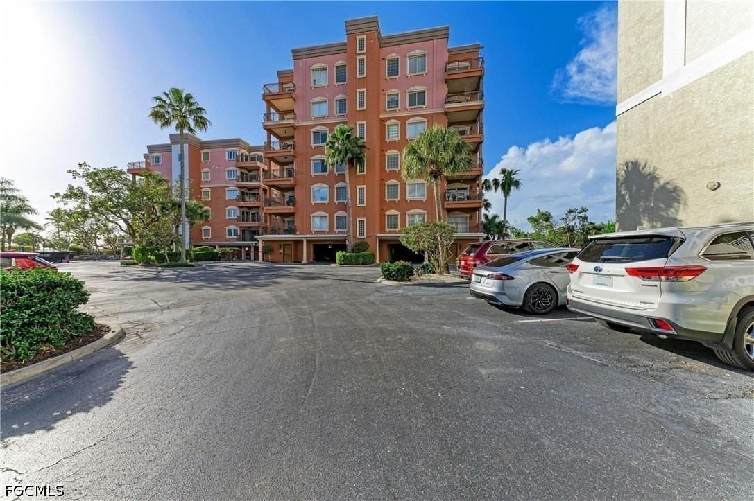 14813 Laguna Dr #401 - Photo 2 of 50