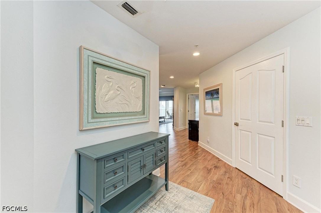 14813 Laguna Dr #401 - Photo 6 of 50