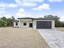 featured image of 402 Thompson Ave