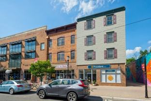 28 W Main St #2D - Photo 1 of 1