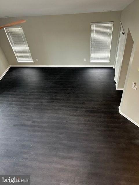 318 Whittier Ct - Photo 3 of 12