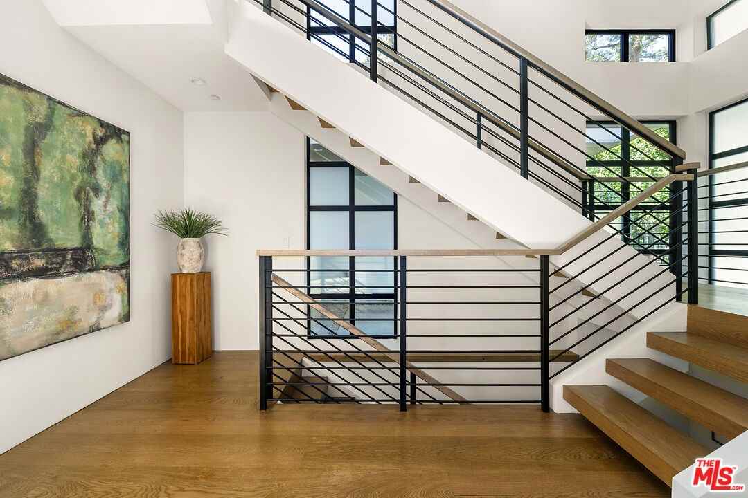 8732 Rangely Ave - Photo 3 of 8