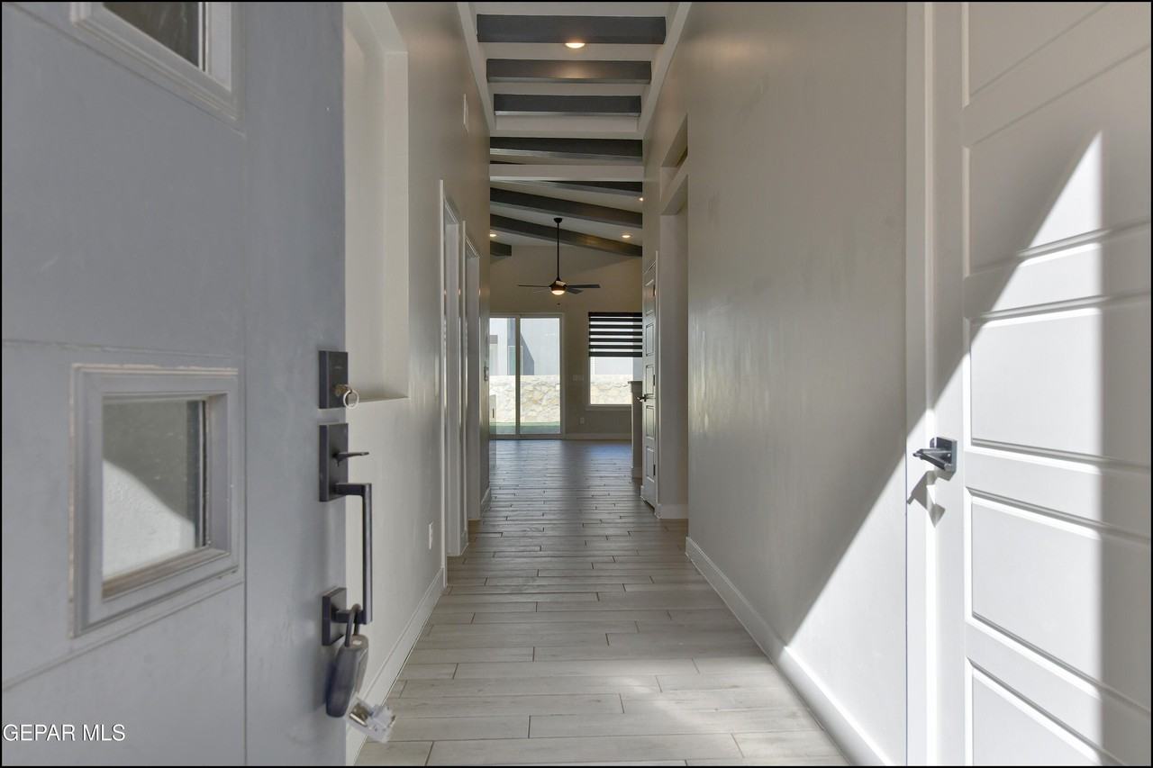 12333 Desert Wolf Ave - Photo 6 of 48