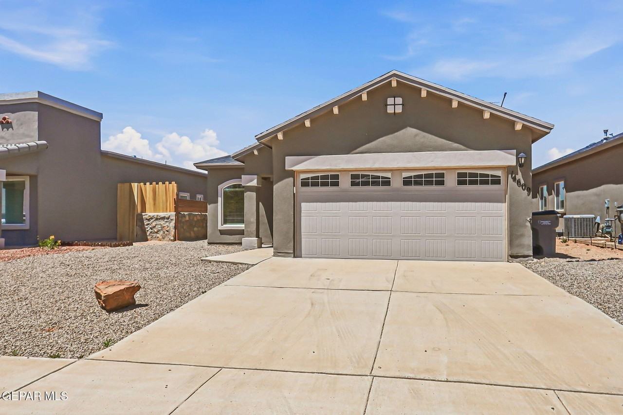 14609 Carlo Alvarado Dr - Photo 2 of 32