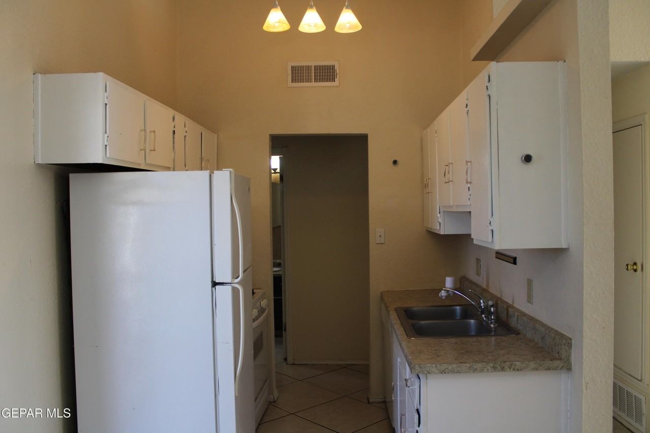 5947 Deer Ave - Photo 6 of 19