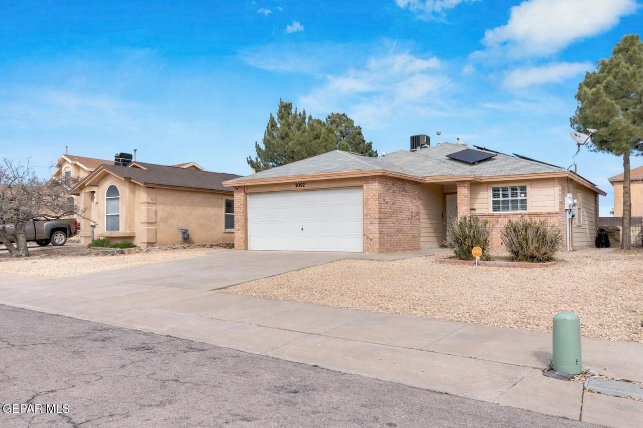 3092 Tierra Bowles - Photo 2 of 39