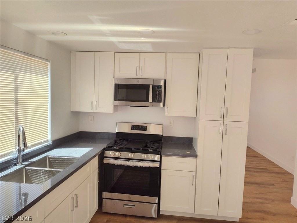 1581 Desert Ridge Ave - Photo 5 of 22