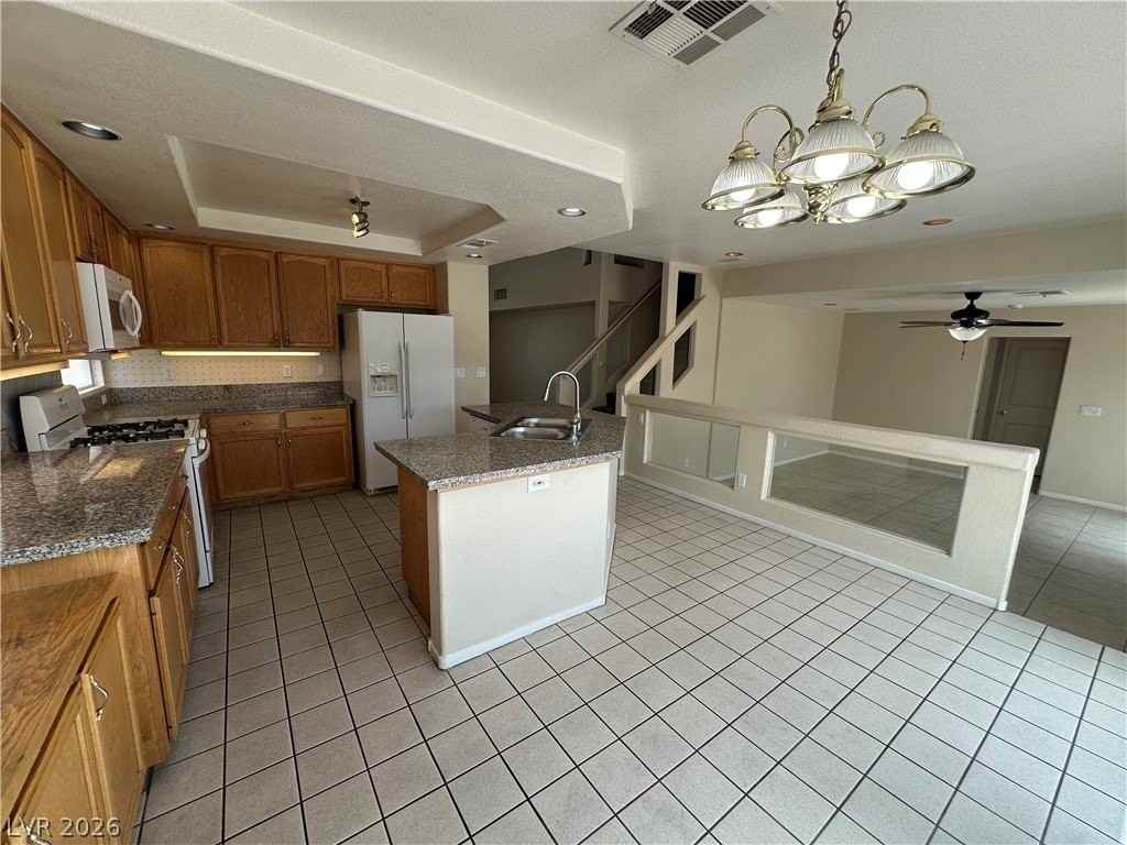 8669 Raindrop Canyon Ave - Photo 7 of 30