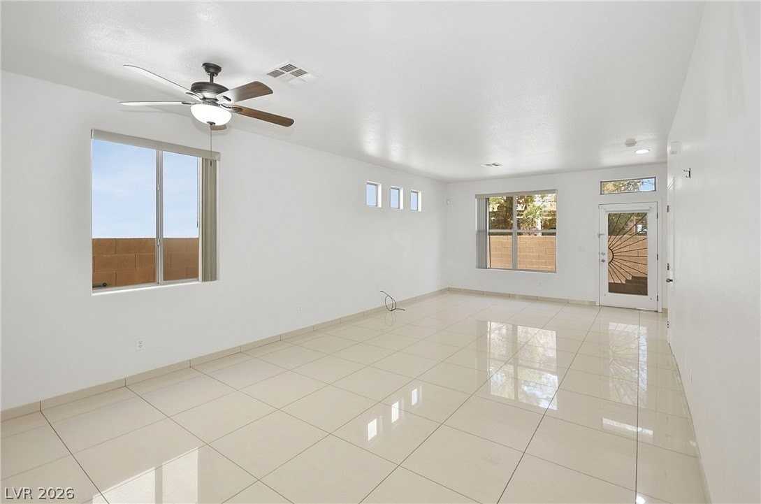 4218 Sugar Dr - Photo 3 of 31