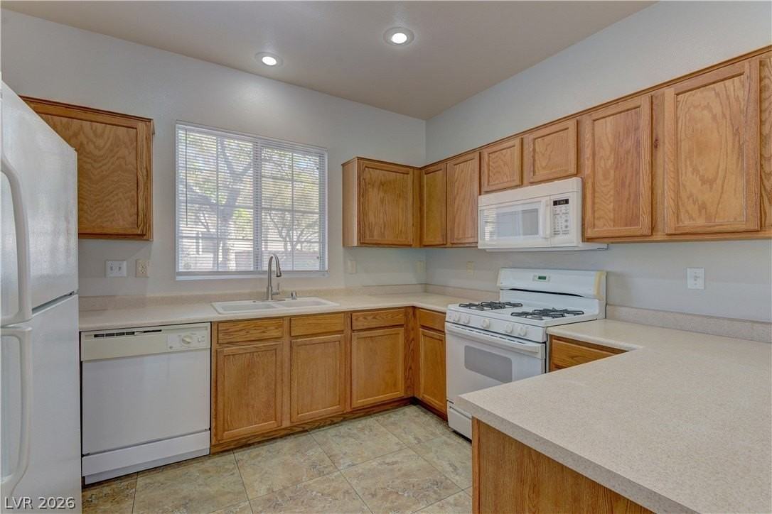 10753 Pipers Cove Ln - Photo 5 of 22