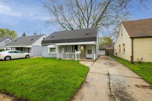 22778 Almond Ave - Photo 1 of 1