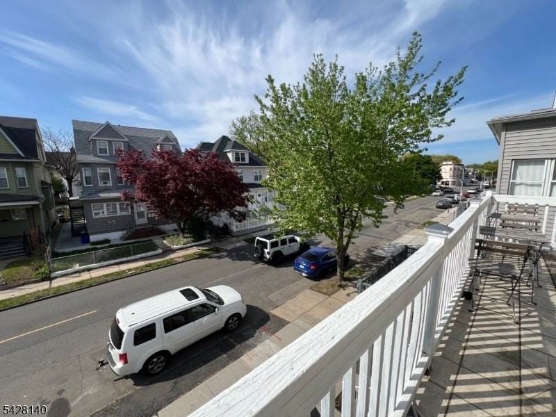 182 N 19th St #2 - Photo 4 of 20