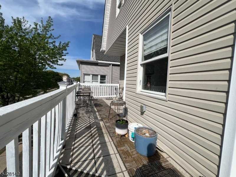182 N 19th St #2 - Photo 6 of 20