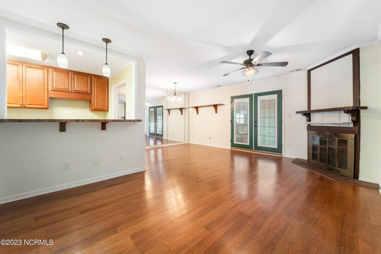 1 S Onsville Pl - Photo 2 of 22