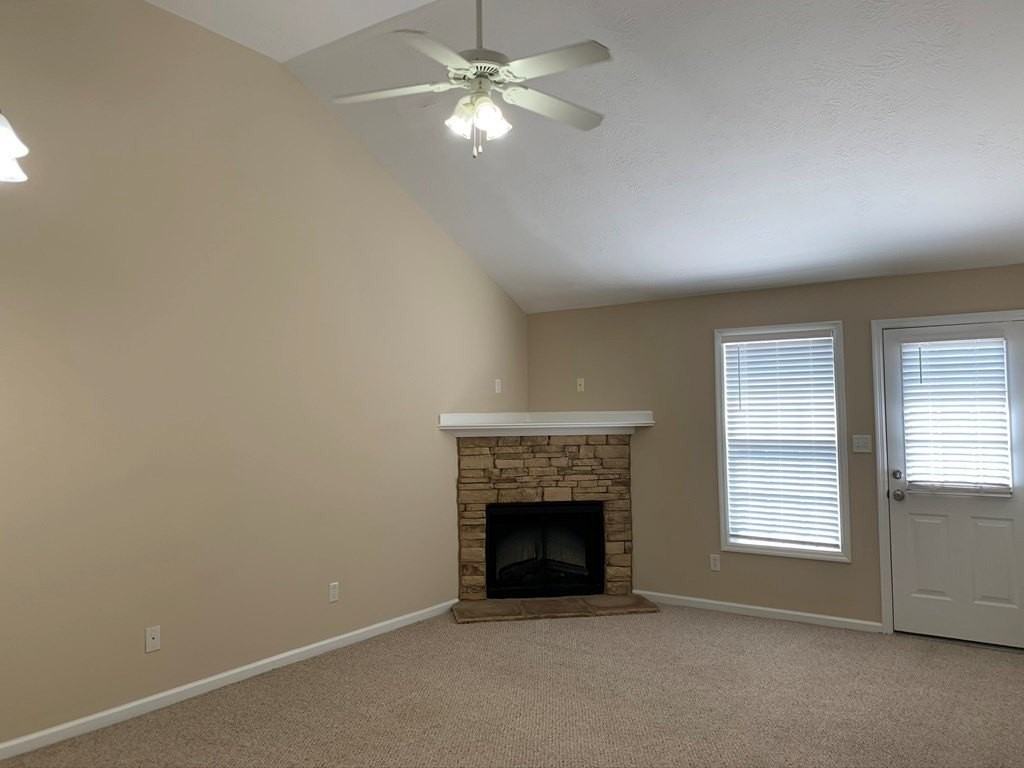 410 Northrop Pl - Photo 3 of 28