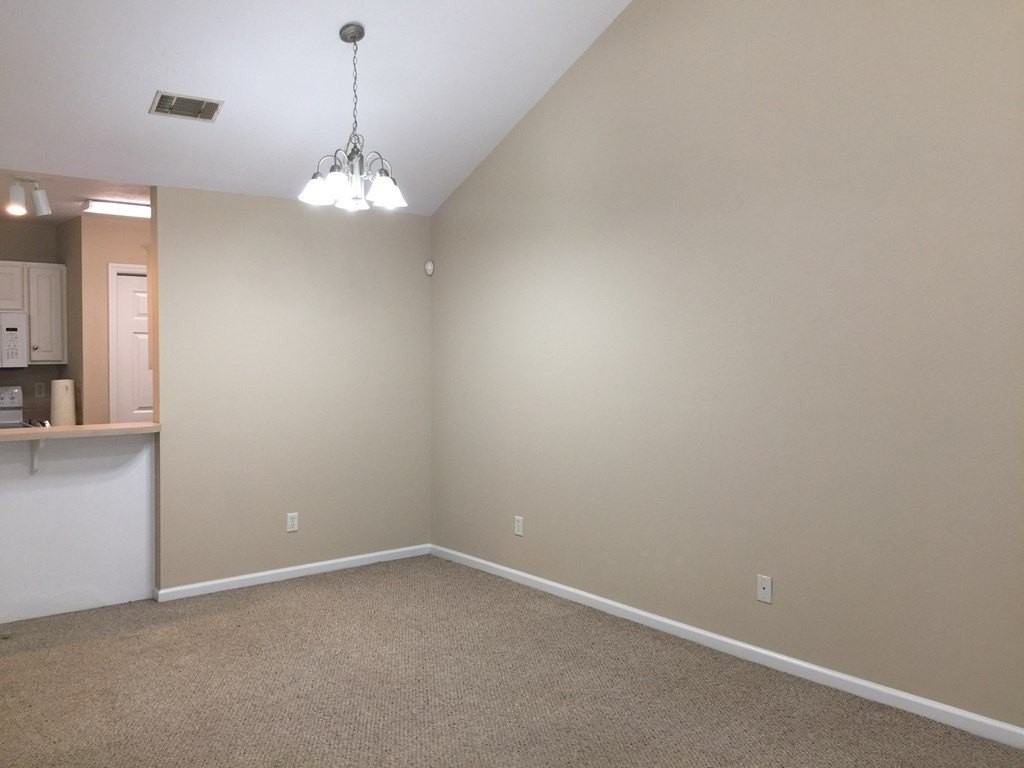 410 Northrop Pl - Photo 4 of 28
