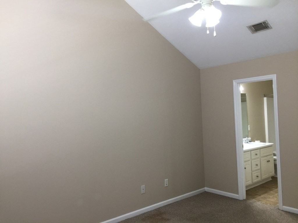 410 Northrop Pl - Photo 5 of 28