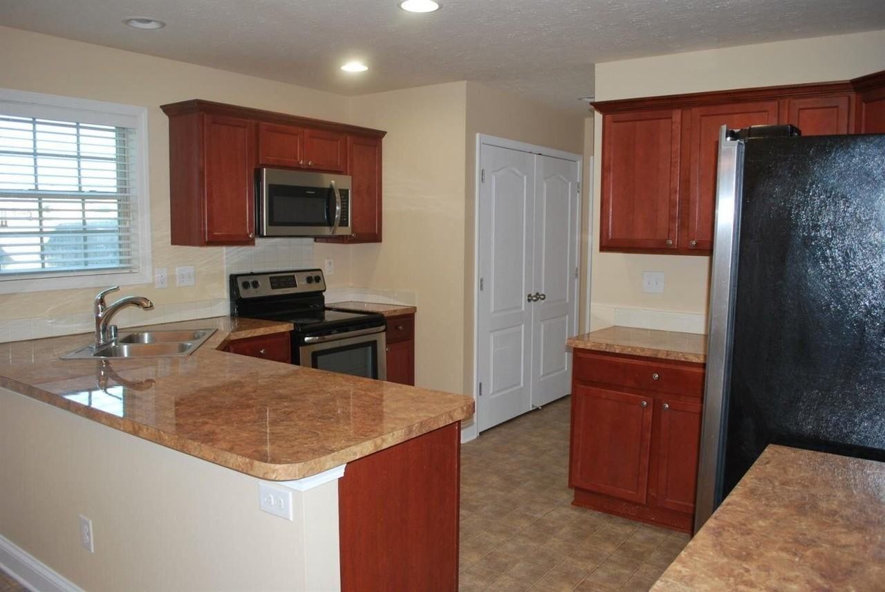 840 Sugarbush Trl - Photo 3 of 14