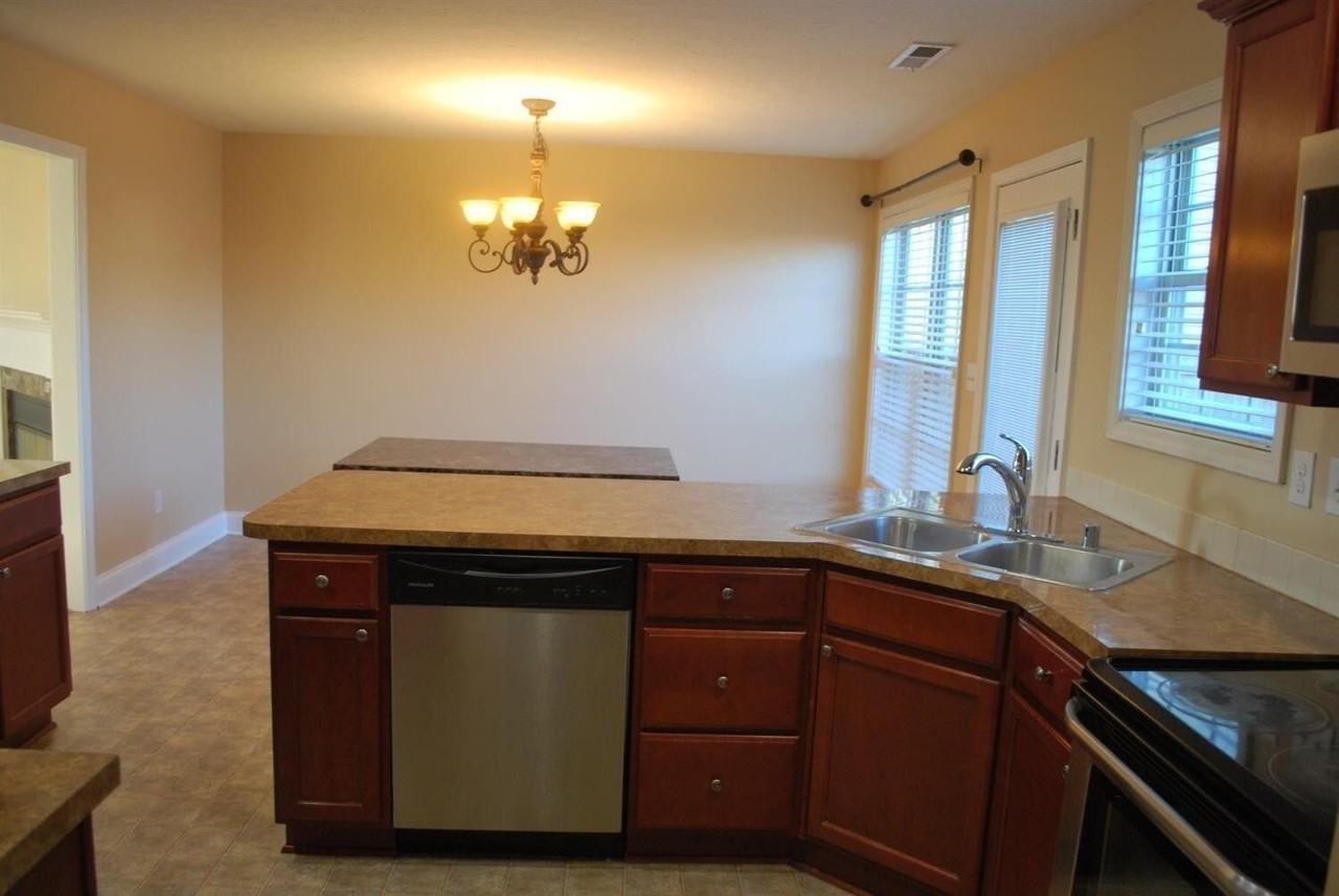 840 Sugarbush Trl - Photo 4 of 14