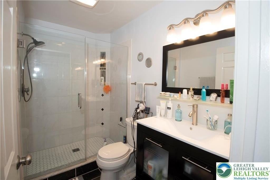 112 Freedom Ct - Photo 6 of 14