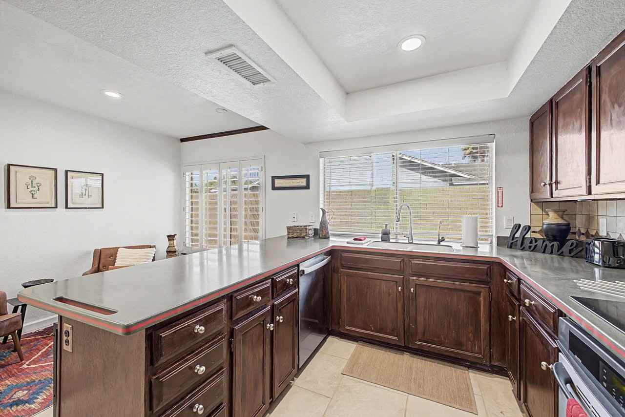 E Tierra Buena Ln - Photo 5 of 25