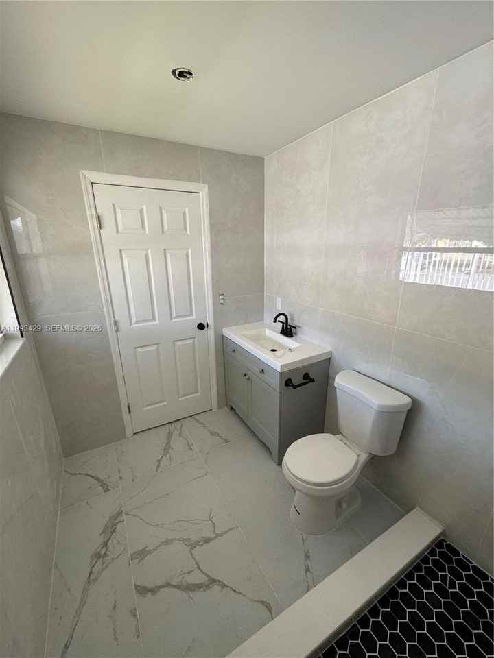 1858 Nw 69th Ter #1858 - Photo 2 of 11