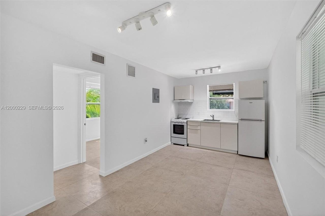 3676 Oak Ave #7 - Photo 2 of 22