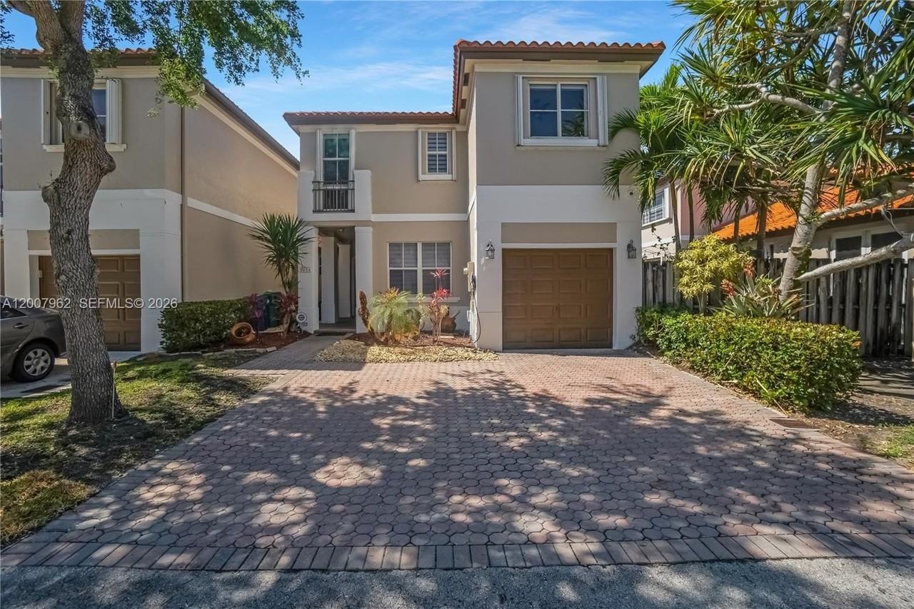 8334 Nw 144th Ter - Photo 2 of 44