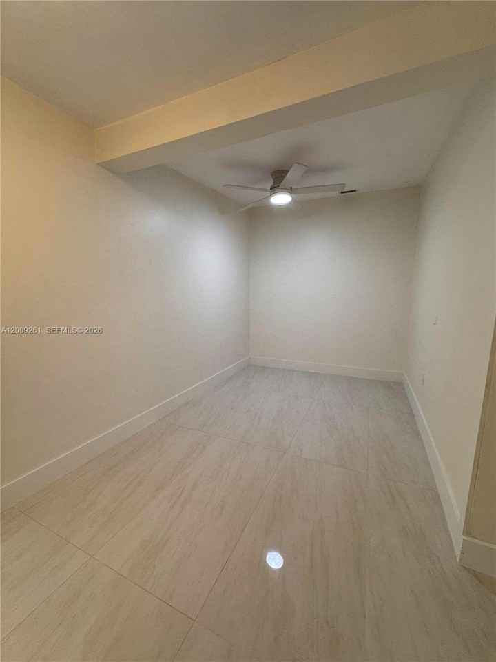606 Sw 58th Ct #1 - Photo 3 of 7