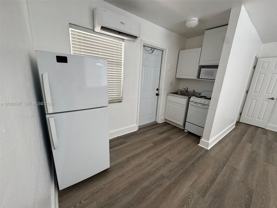 240 Nw 64th St #4 - Photo 1 of 1