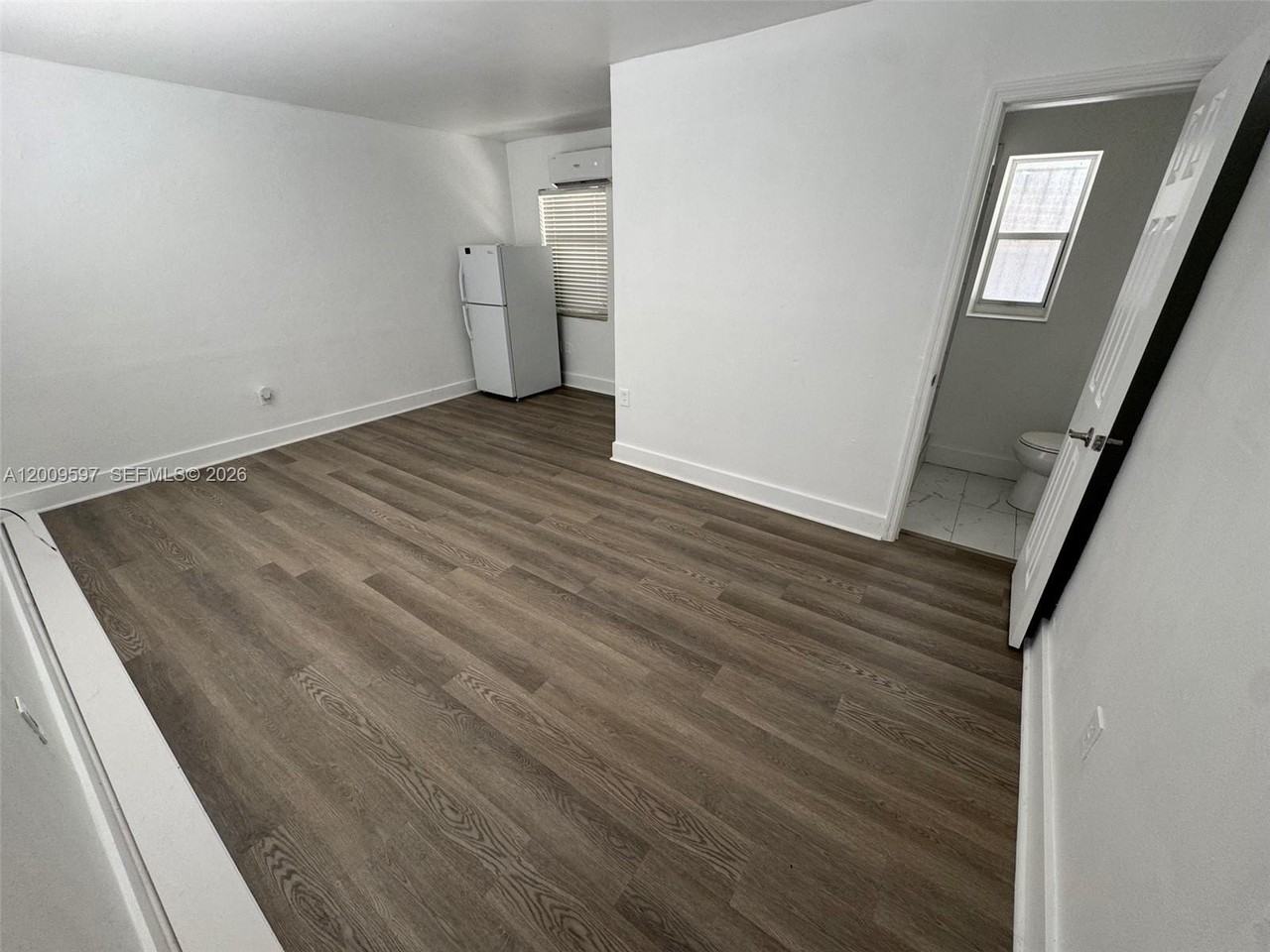 240 Nw 64th St #4 - Photo 4 of 10