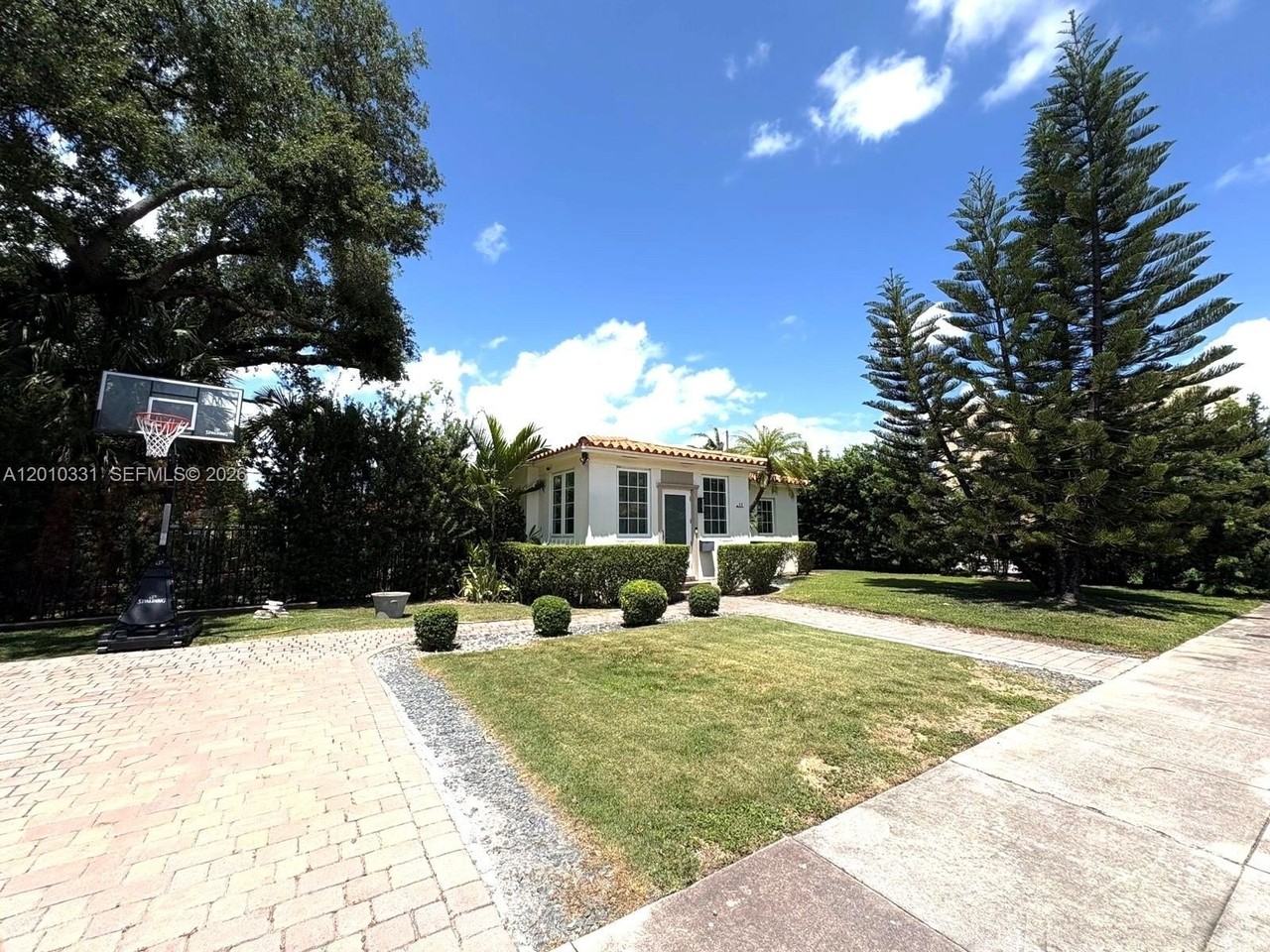 11 Veragua Ave #11 - Photo 3 of 30