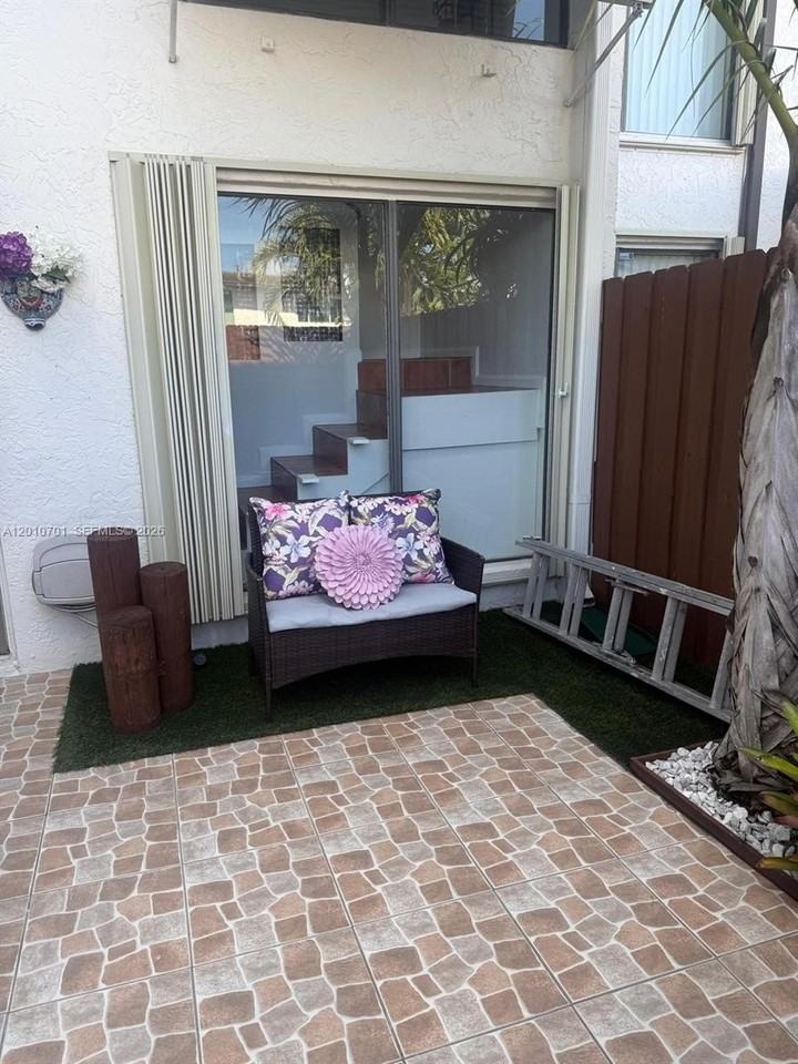 6524 Sw 114th Ave #6524 - Photo 2 of 29