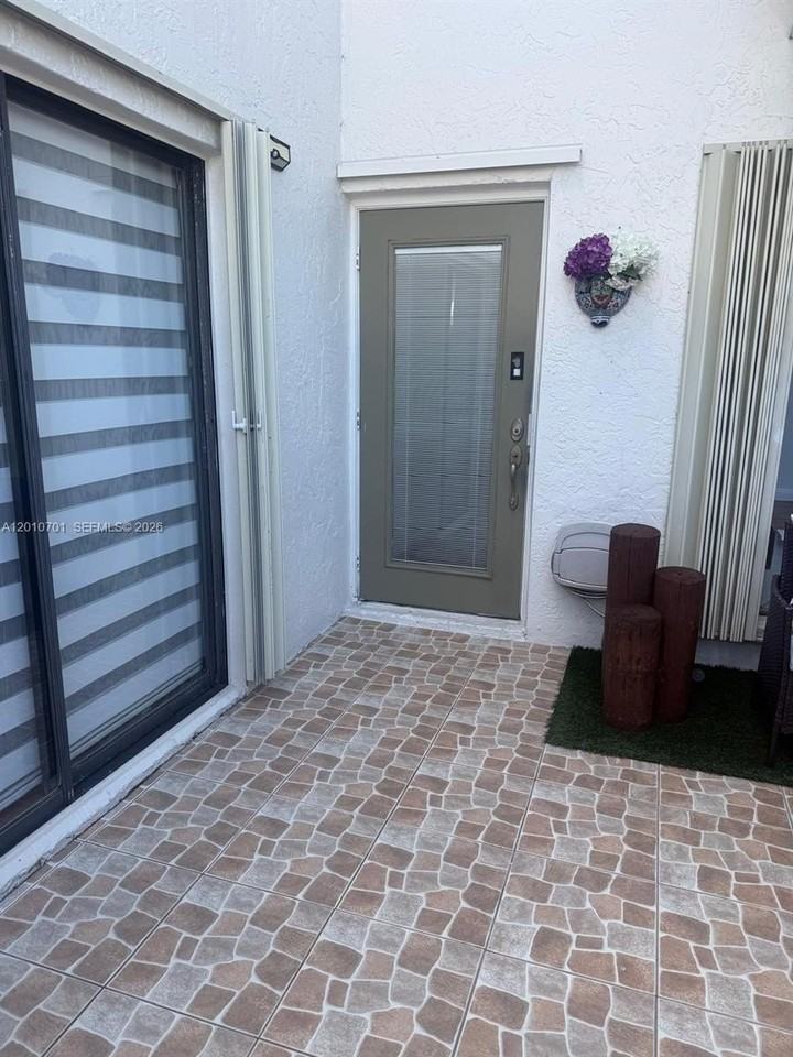 6524 Sw 114th Ave #6524 - Photo 5 of 29