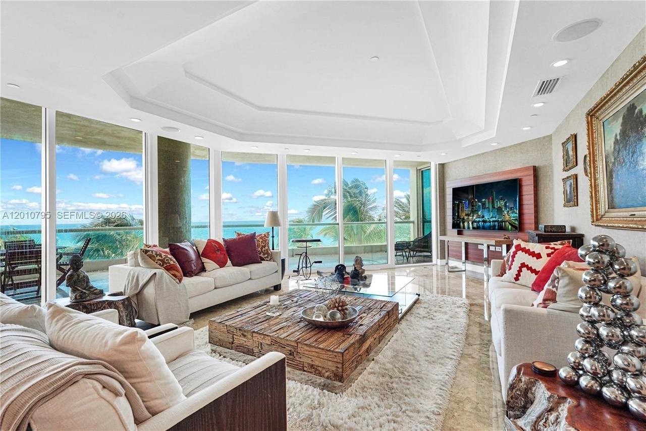 16051 Collins Ave #504 - Photo 3 of 50