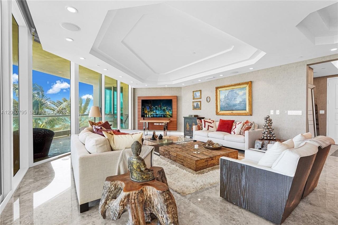 16051 Collins Ave #504 - Photo 4 of 50