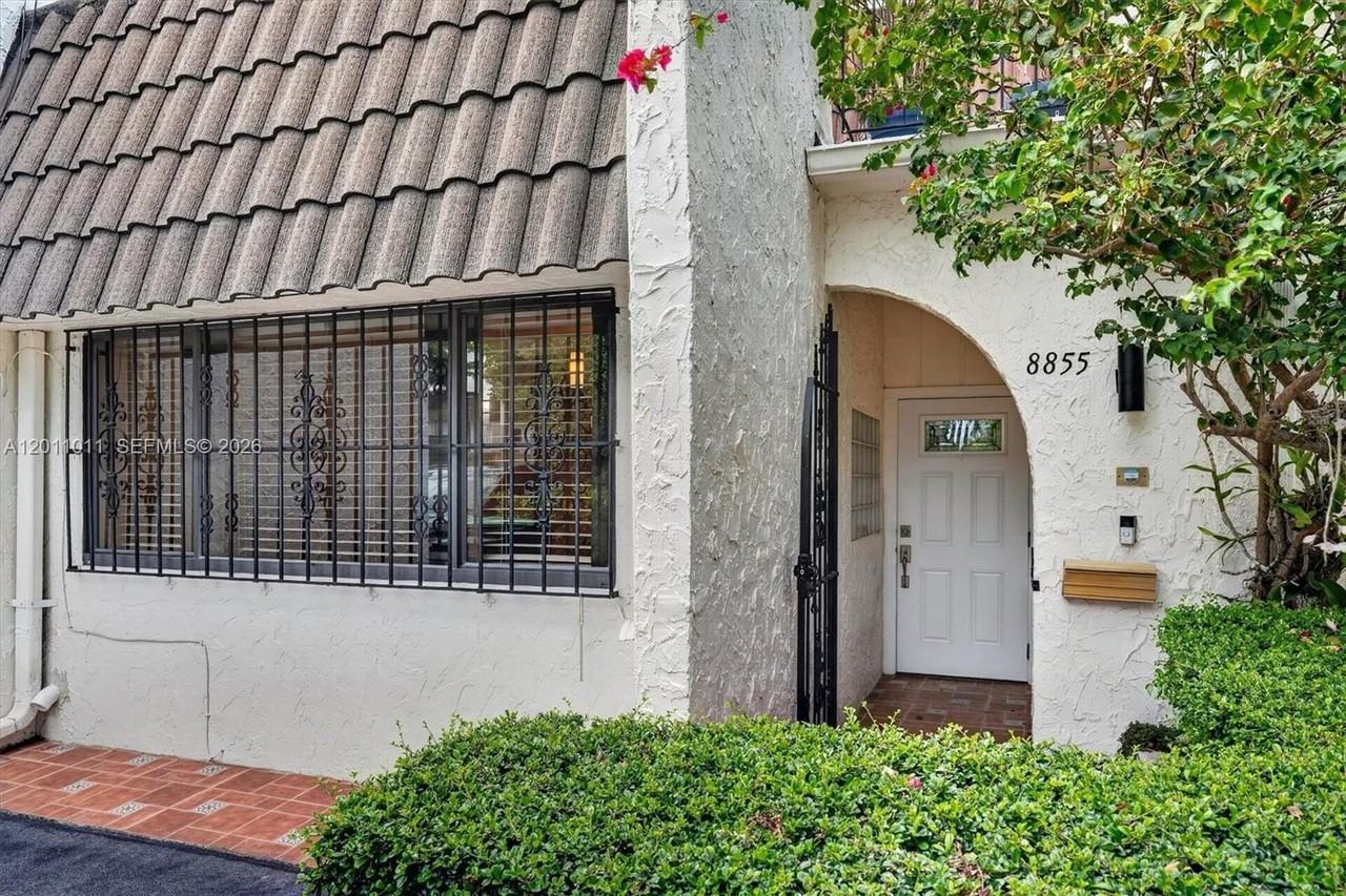 8855 Sw 62nd Ter #10J - Photo 4 of 50