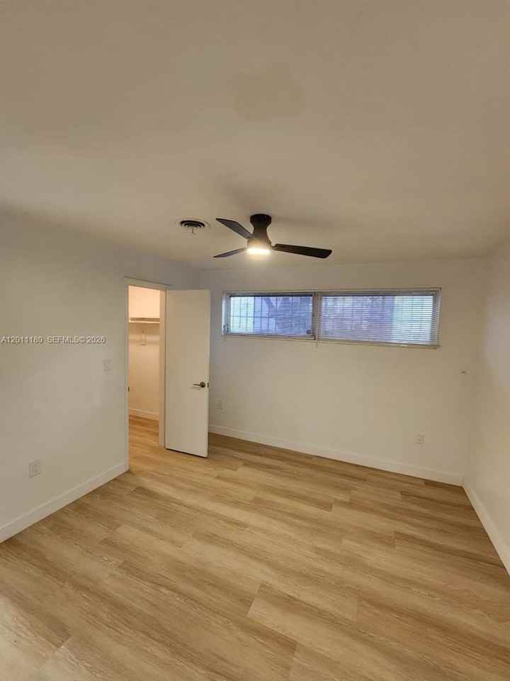 1180 Ne Miami Gardens Dr #1180 - Photo 5 of 33