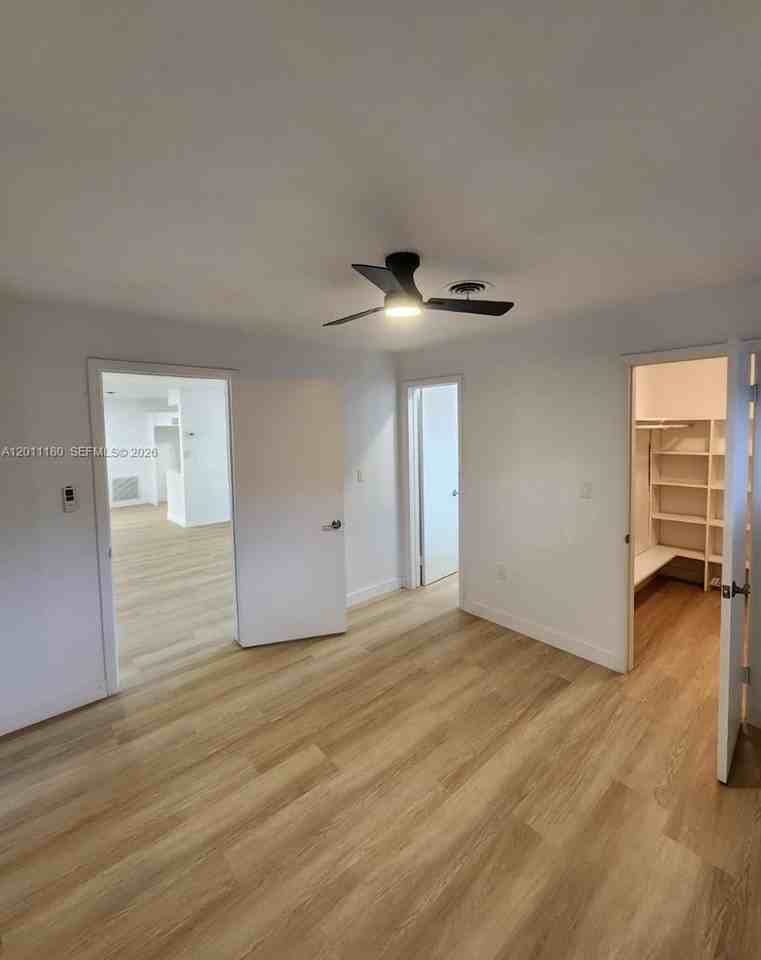 1180 Ne Miami Gardens Dr #1180 - Photo 6 of 33