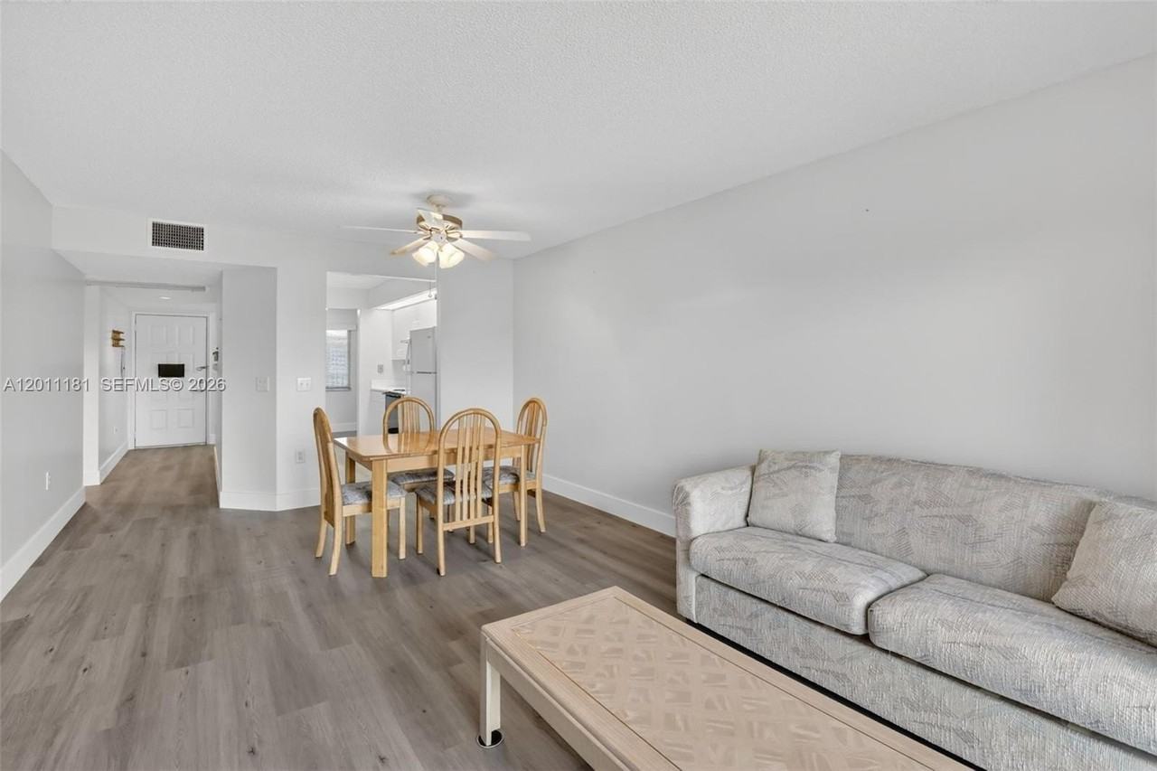 13700 Sw 11th St #309A - Photo 7 of 40