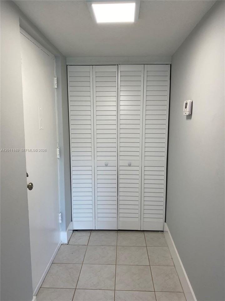 455 S Pine Island Rd #110C - Photo 2 of 30