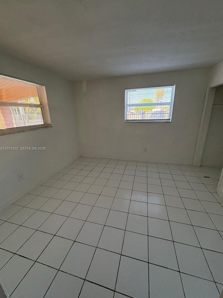 1590 Ne 125th Ter #1 - Photo 3 of 5
