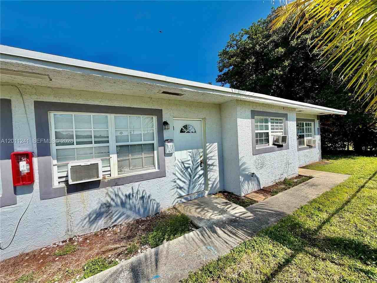 1041 Nw 7th Ct #2 - Photo 2 of 18