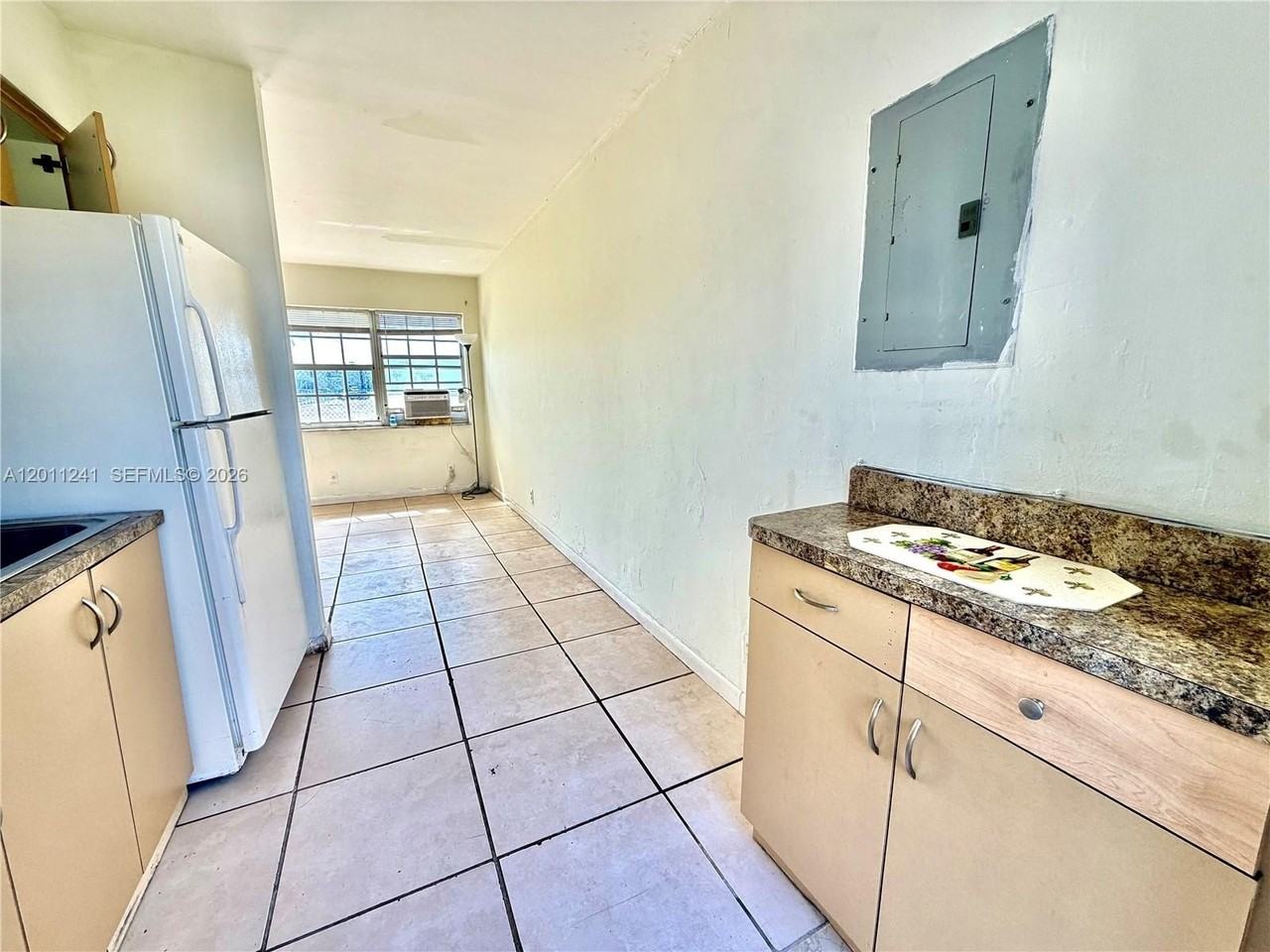 1041 Nw 7th Ct #2 - Photo 6 of 18